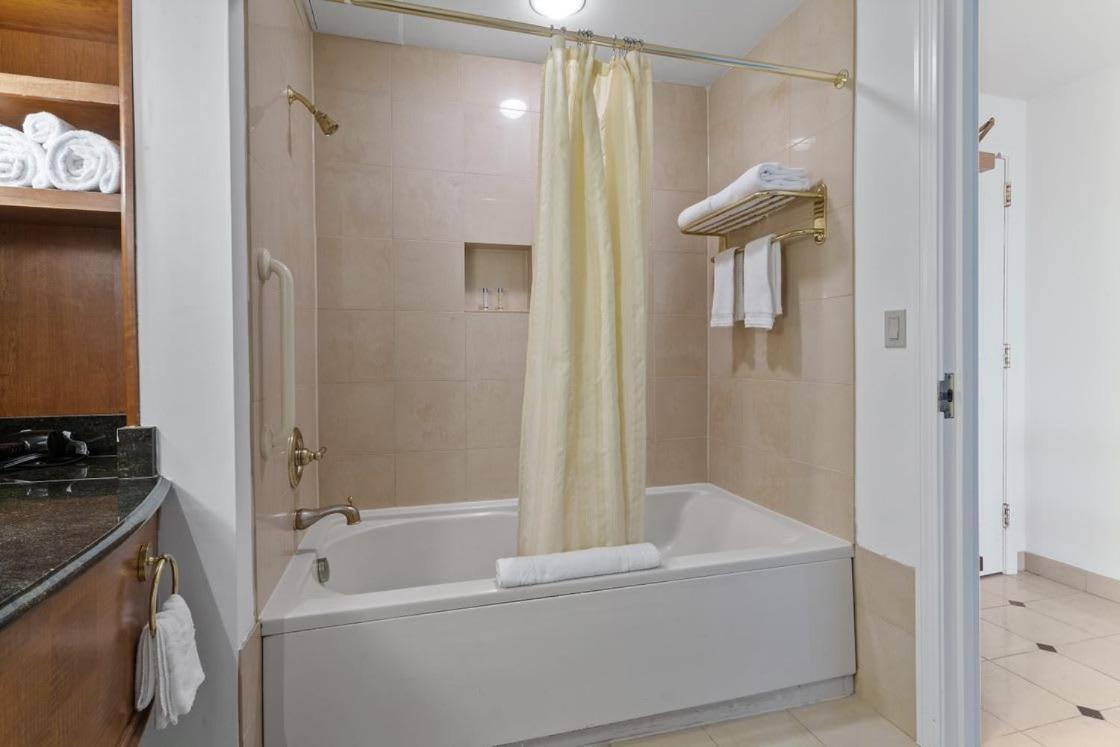 Boardwalk Cozysuites W Kitchen 41 Apartment Atlantic Stadt